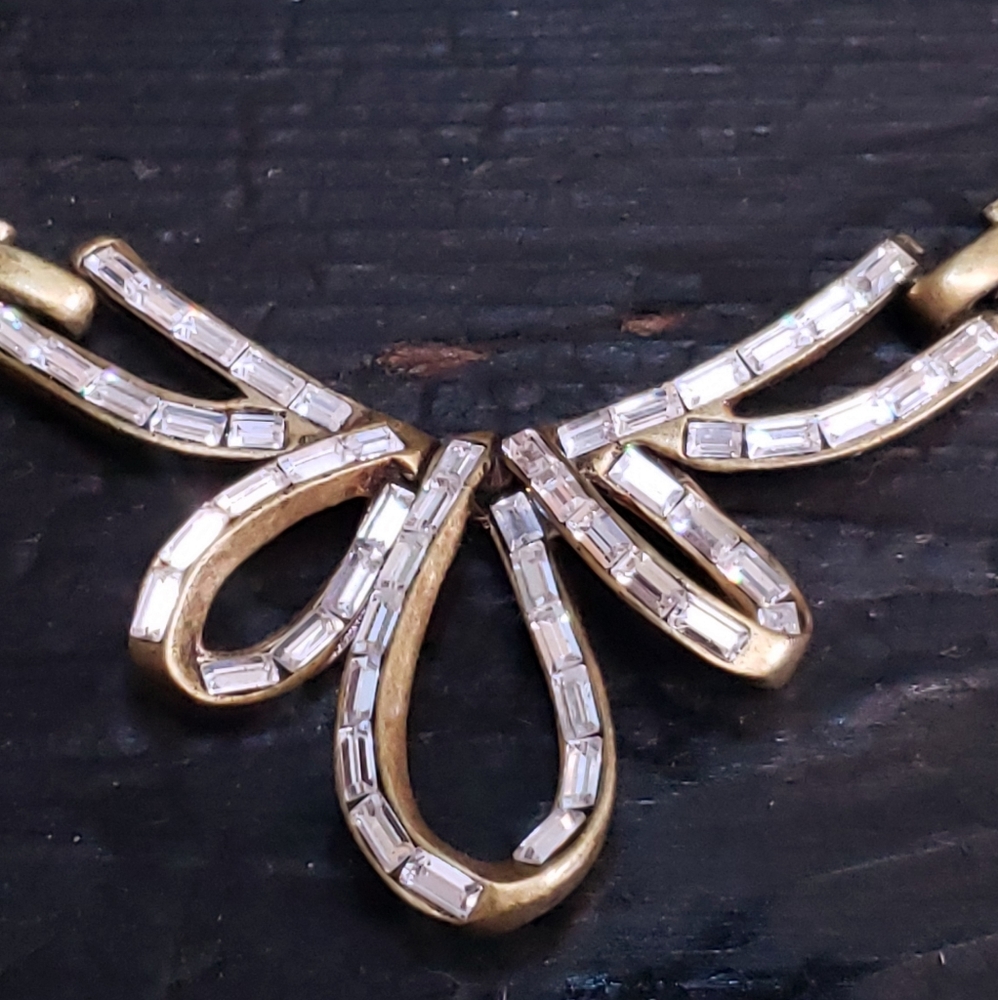 Sweet Romance Bronze Crysral Bow Necklace